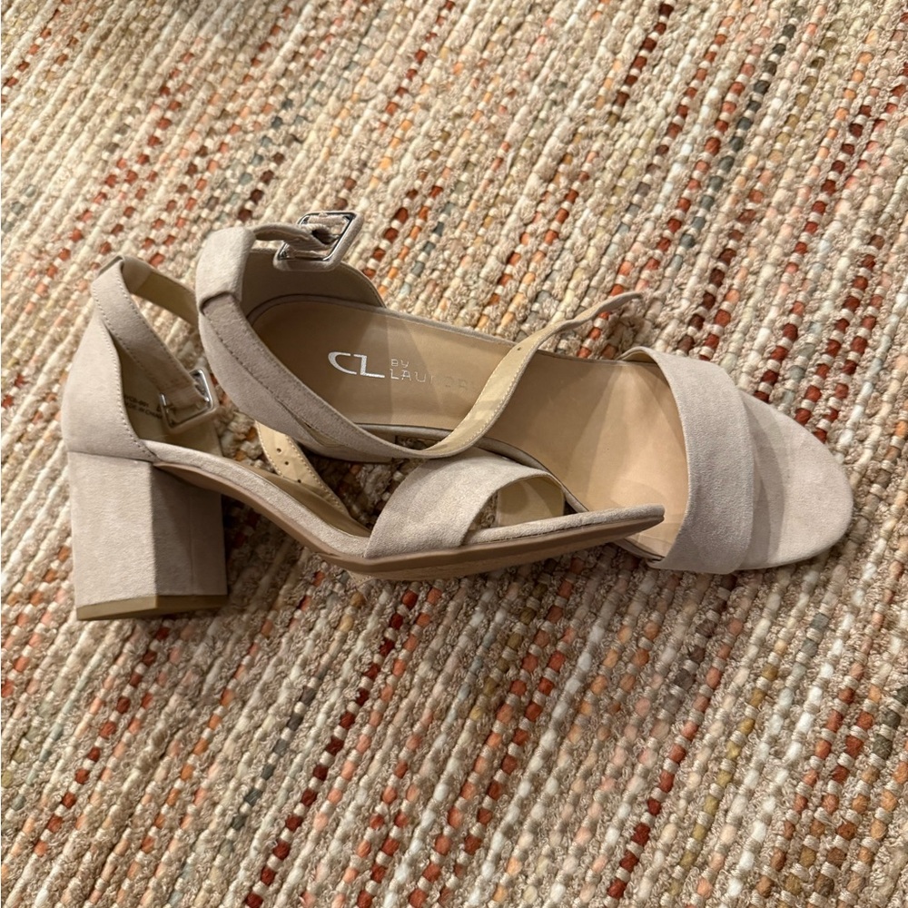 CL by Laundry Women's Beige Block Heel Sandals